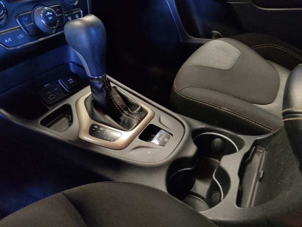 2015 Jeep Cherokee in Mesa, AZ 85210 - 18095937 26