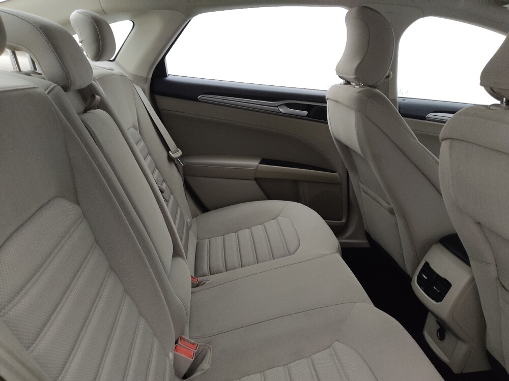 2019 Ford Fusion in Charleston, SC 29414 - 18095948 19