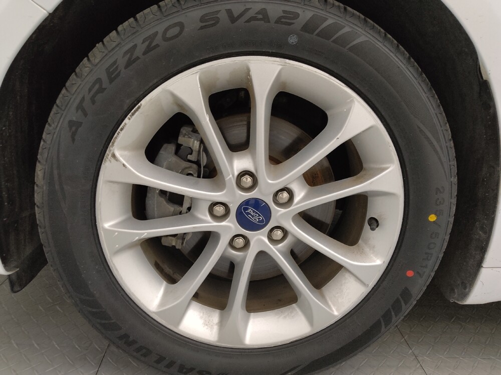 2019 Ford Fusion in Charleston, SC 29414 - 18095948 31