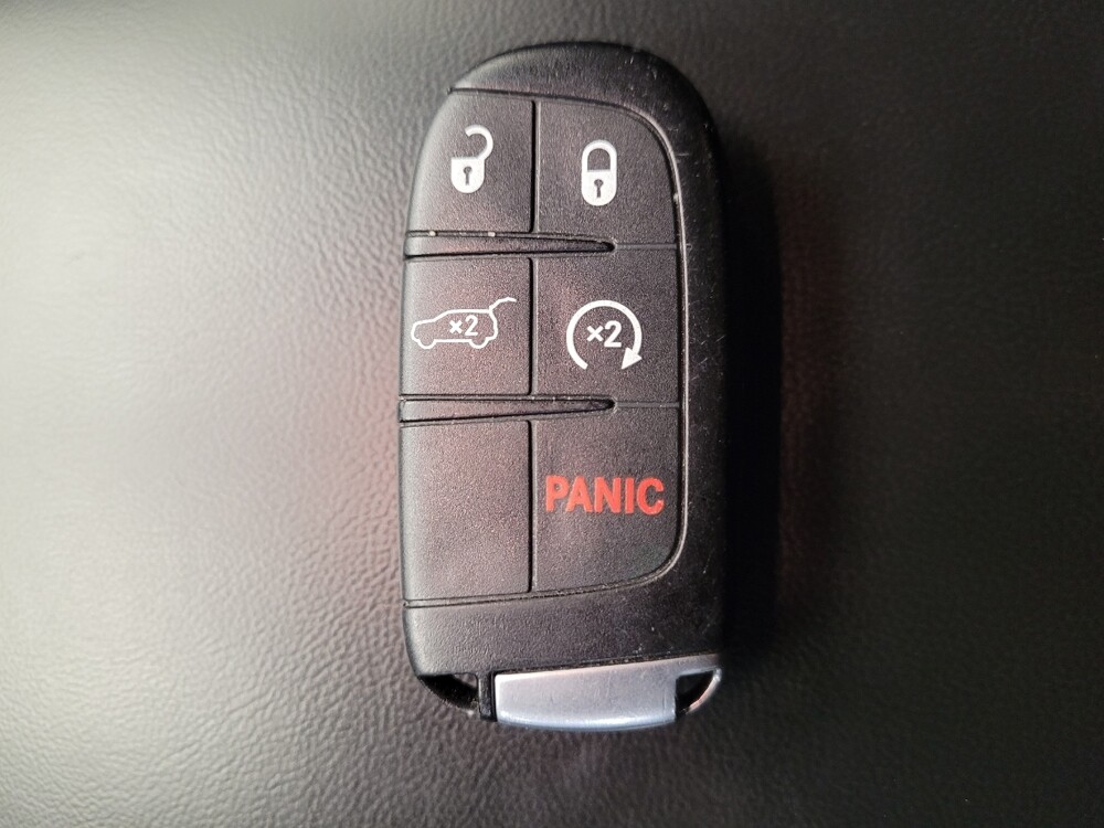 2017 Jeep Grand Cherokee in Downey, CA 90241 - 18095952 32