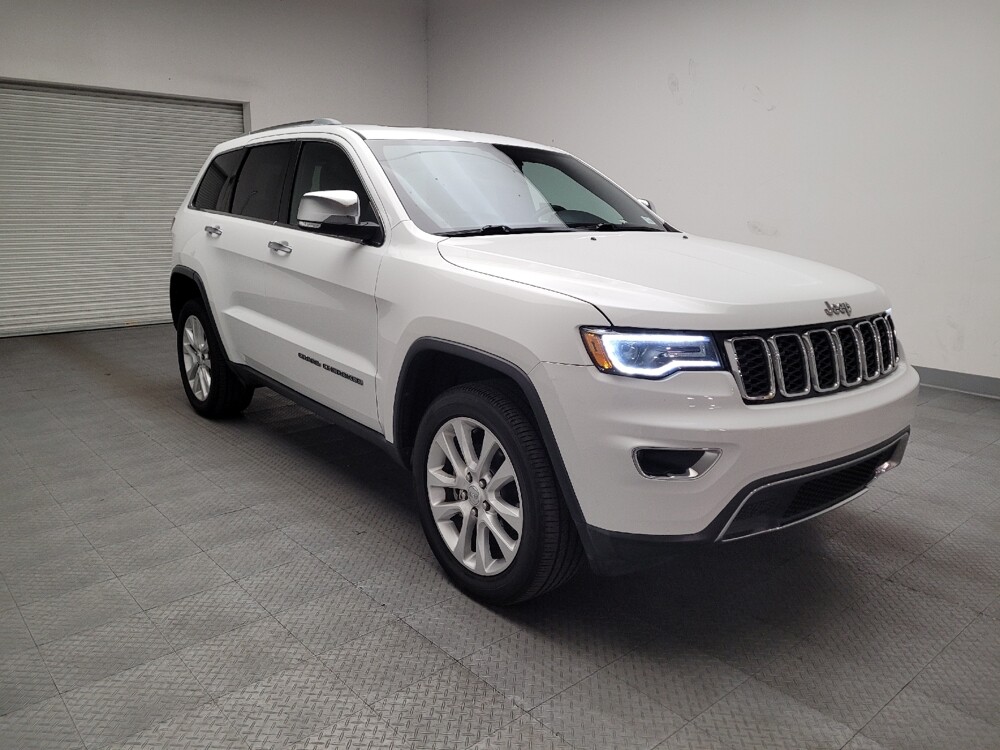 2017 Jeep Grand Cherokee in Downey, CA 90241 - 18095952 11