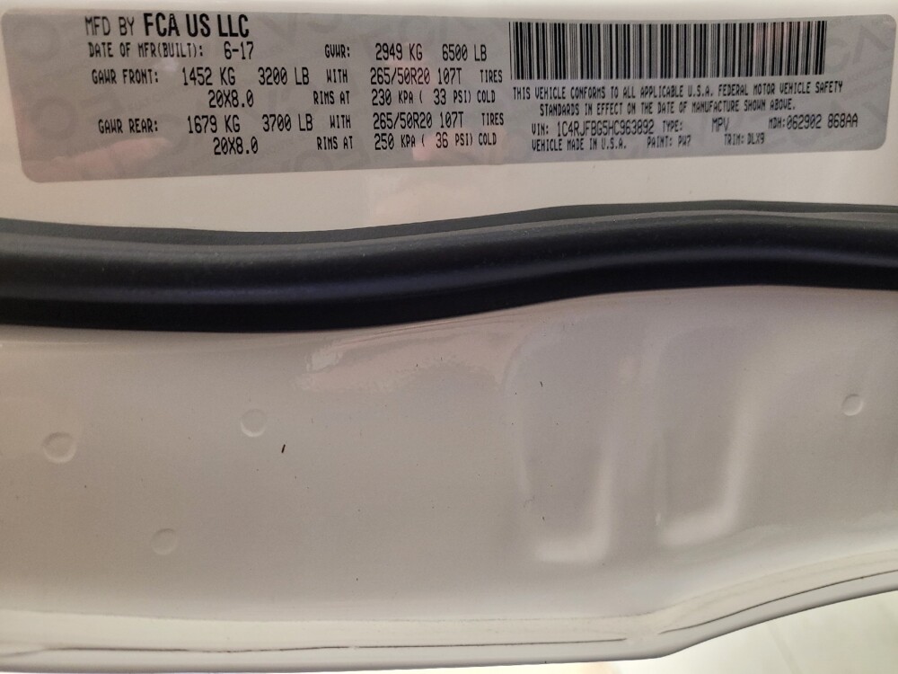 2017 Jeep Grand Cherokee in Downey, CA 90241 - 18095952 33