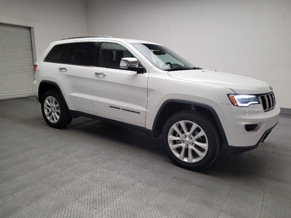 2017 Jeep Grand Cherokee in Downey, CA 90241 - 18095952 10