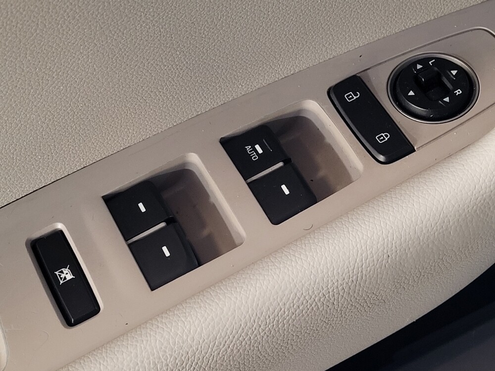 2019 Hyundai Sonata in Fayetteville, NC 28304 - 18095959 27