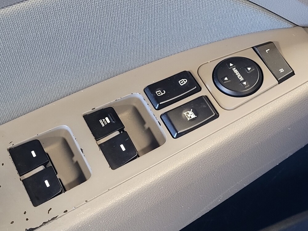 2018 Hyundai Elantra in Jacksonville, FL 32210 - 18095961 27