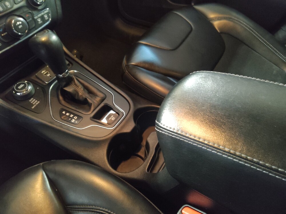 2020 Jeep Cherokee in West Palm Beach, FL 33409 - 18095964 26