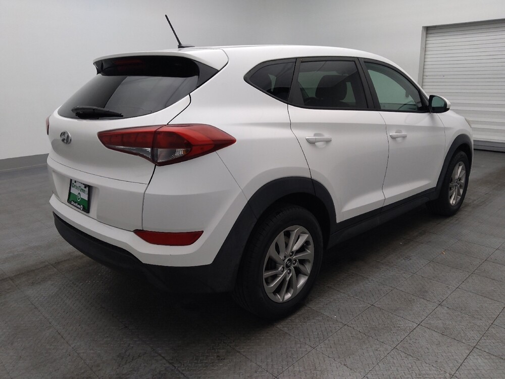 2017 Hyundai Tucson in Jacksonville, FL 32210 - 18095965 9