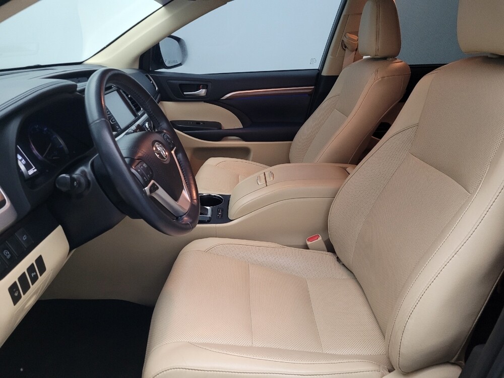 2019 Toyota Highlander in Hialeah, FL 33014 - 18095966 17
