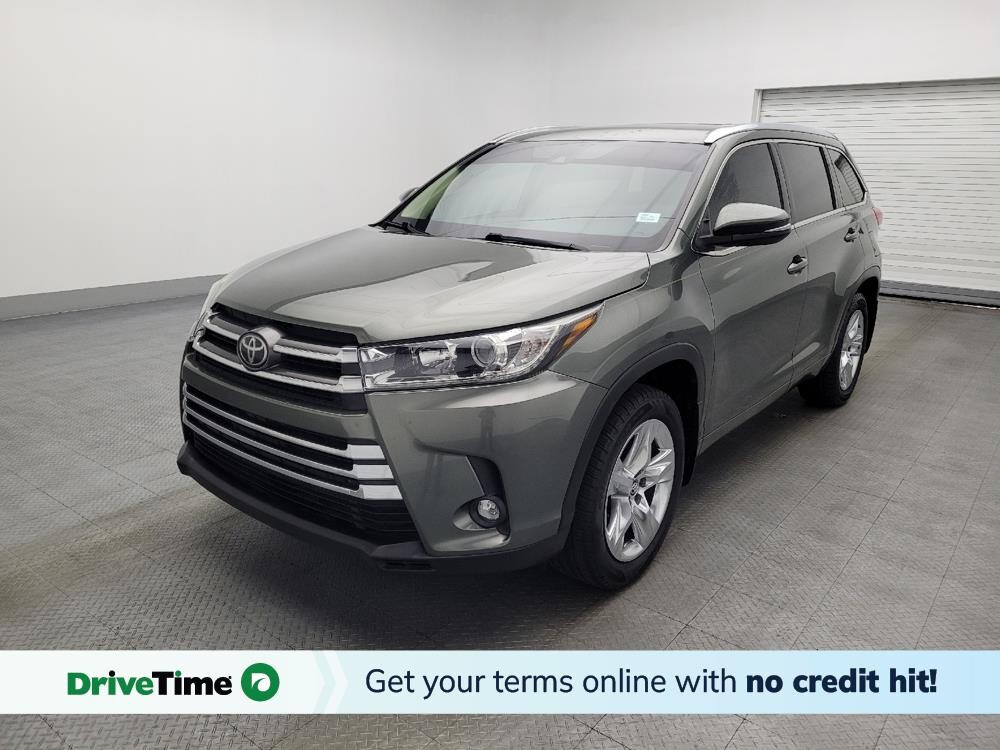 2019 Toyota Highlander in Hialeah, FL 33014 - 18095966