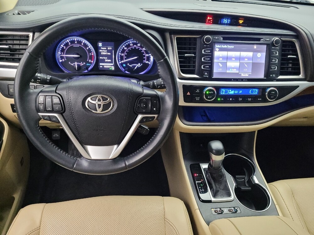 2019 Toyota Highlander in Hialeah, FL 33014 - 18095966 22