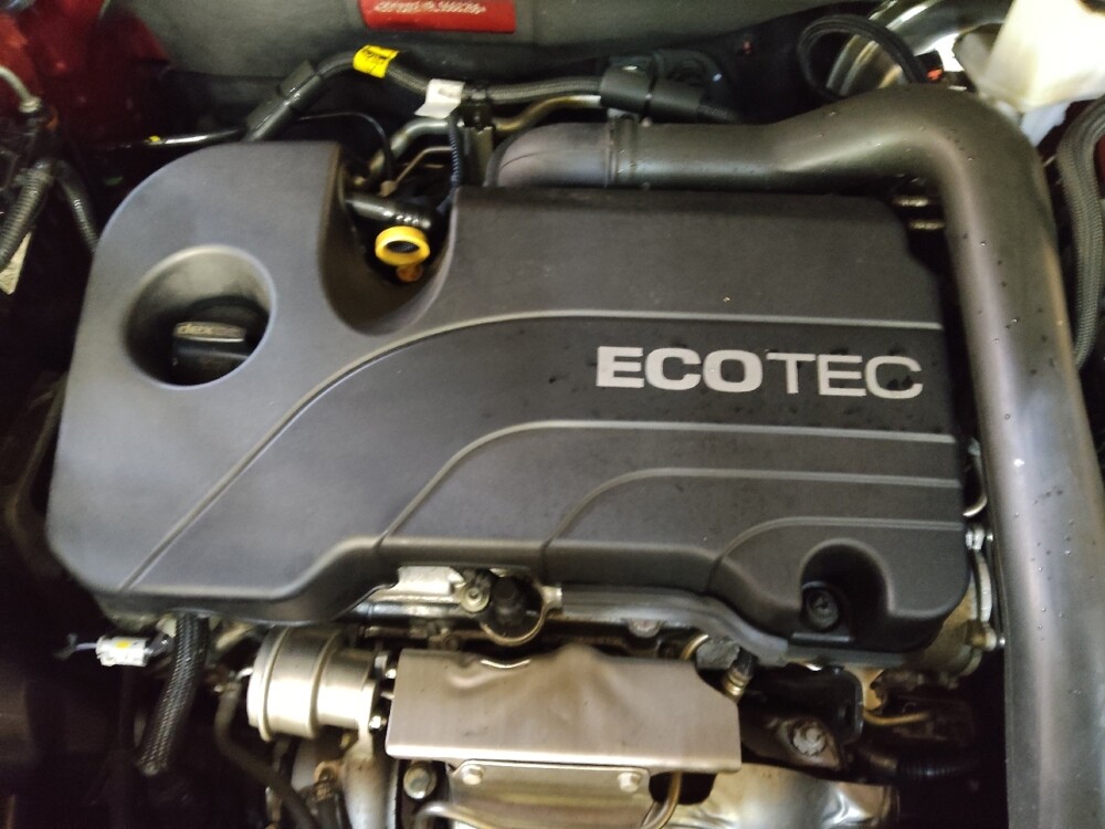 2020 Chevrolet Equinox in Greenville, SC 29607 - 18095980 30