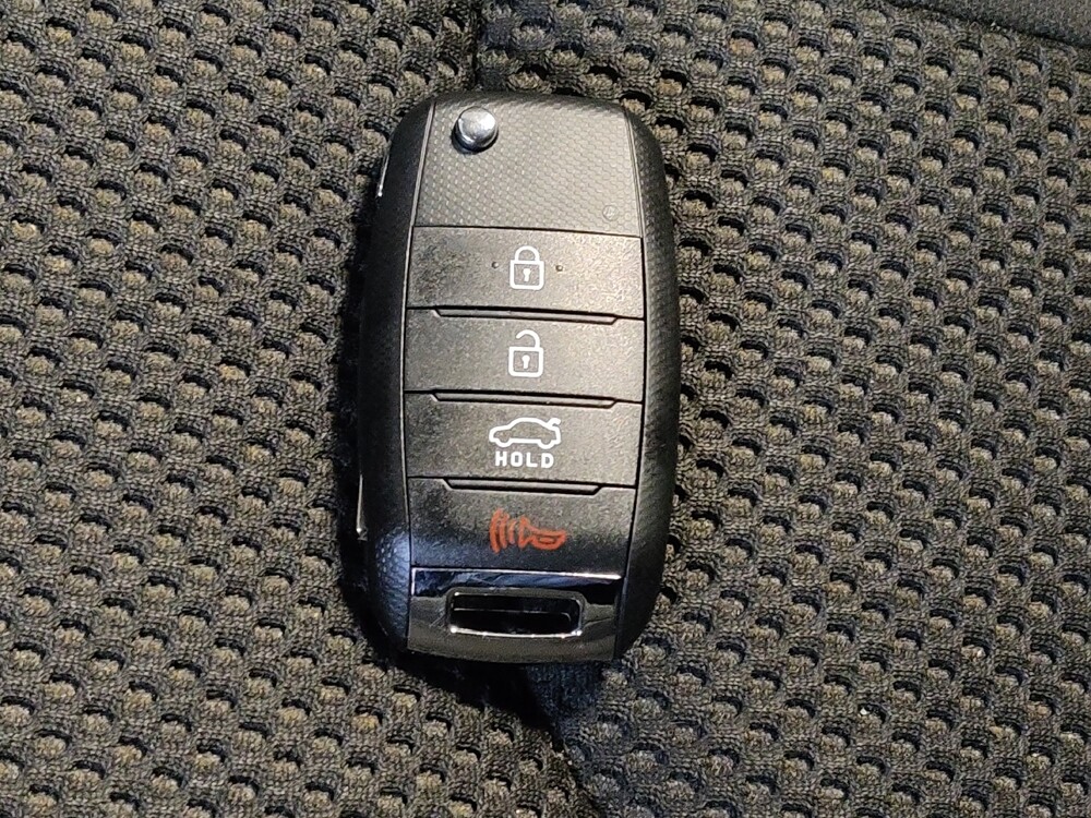 2019 Kia Optima in Conway, SC 29526 - 18095988 32