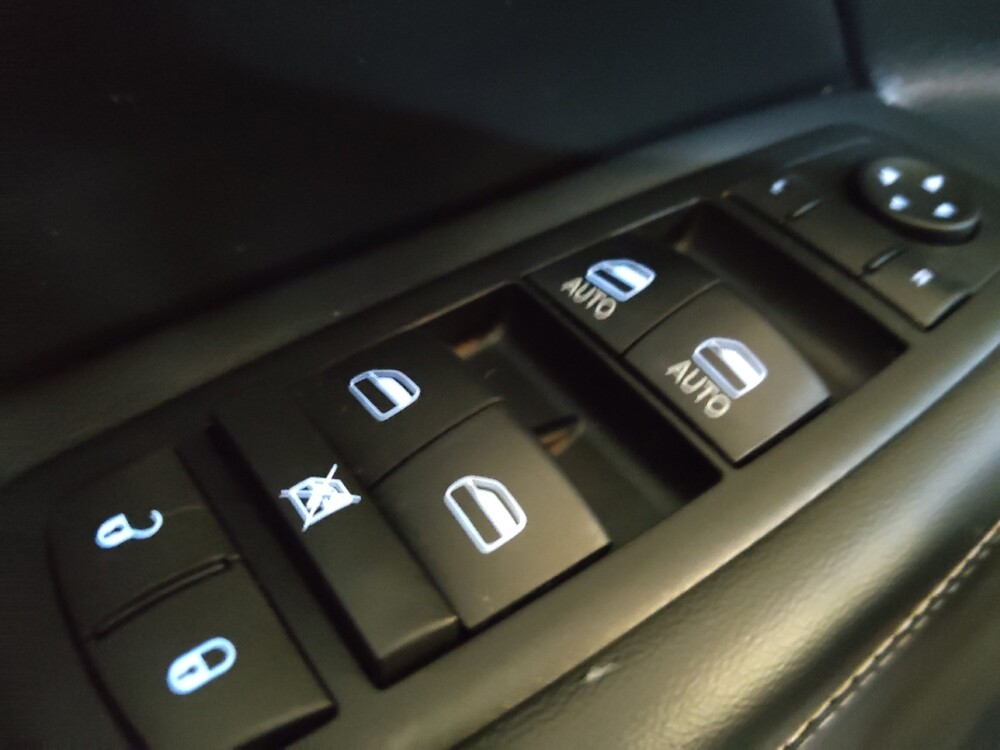 2015 Jeep Grand Cherokee in Greenville, SC 29607 - 18095989 27