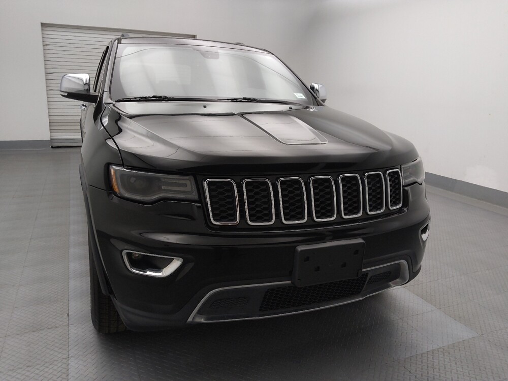 2017 Jeep Grand Cherokee in Wichita, KS 67207 - 18095993 14