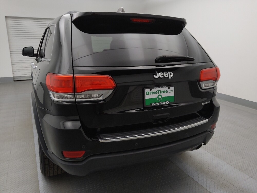 2017 Jeep Grand Cherokee in Wichita, KS 67207 - 18095993 6