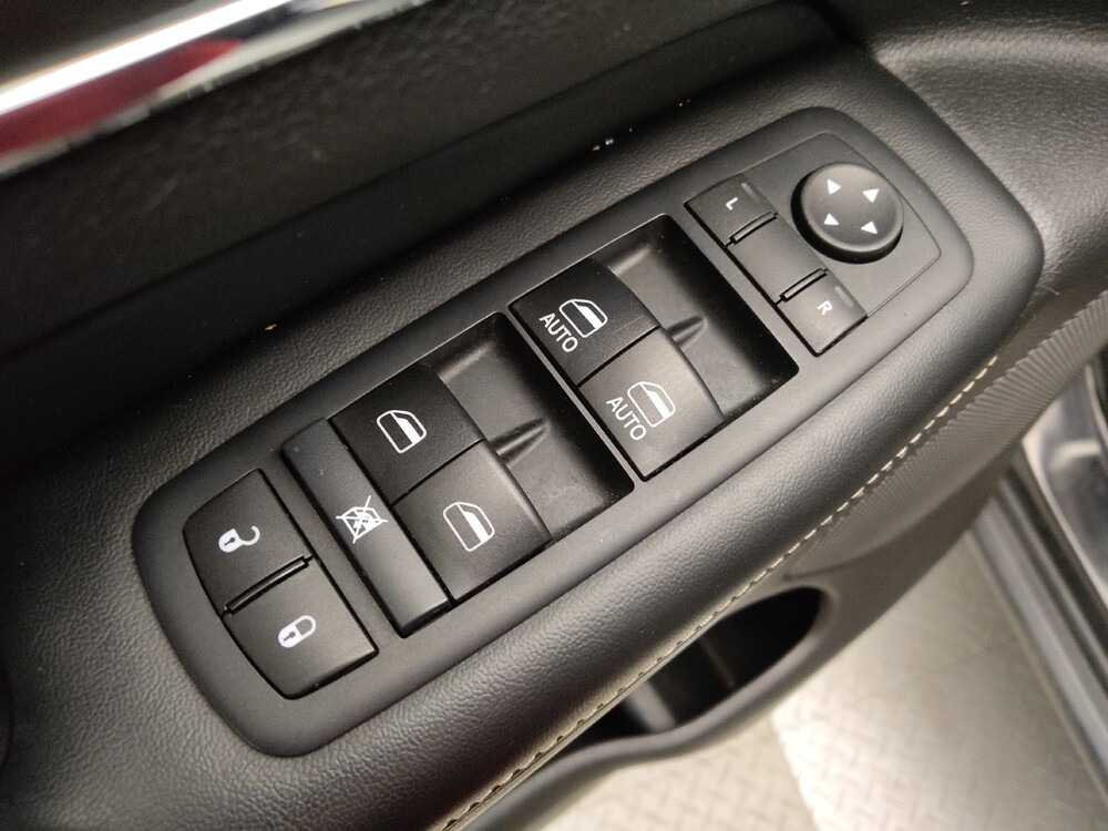 2017 Jeep Grand Cherokee in Wichita, KS 67207 - 18095993 27