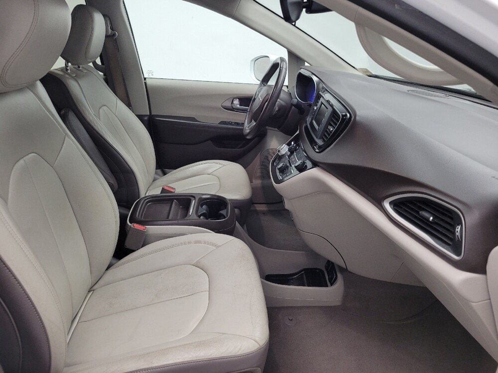 2017 Chrysler Pacifica in Memphis, TN 38128 - 18095997 21