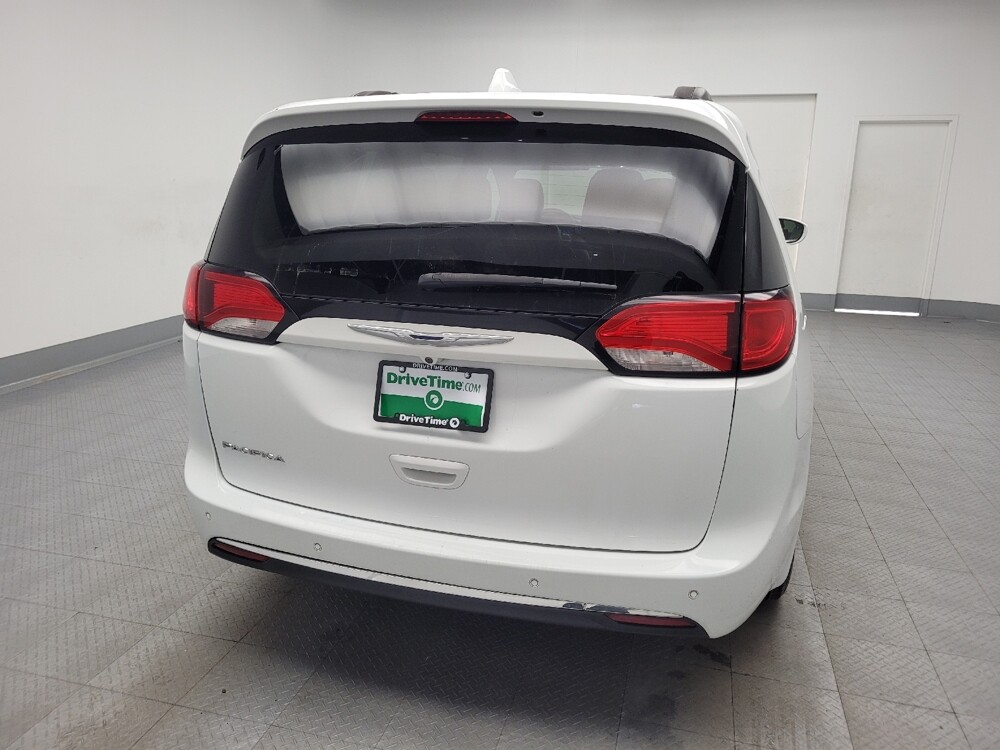 2017 Chrysler Pacifica in Memphis, TN 38128 - 18095997 7