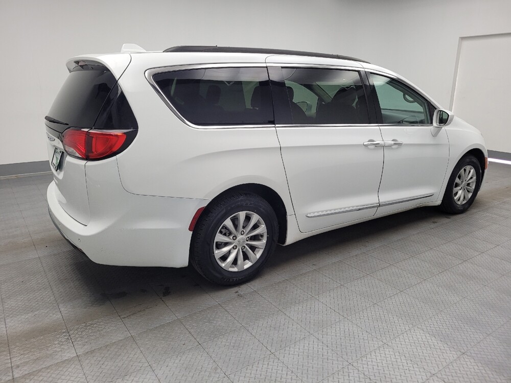 2017 Chrysler Pacifica in Memphis, TN 38128 - 18095997 10