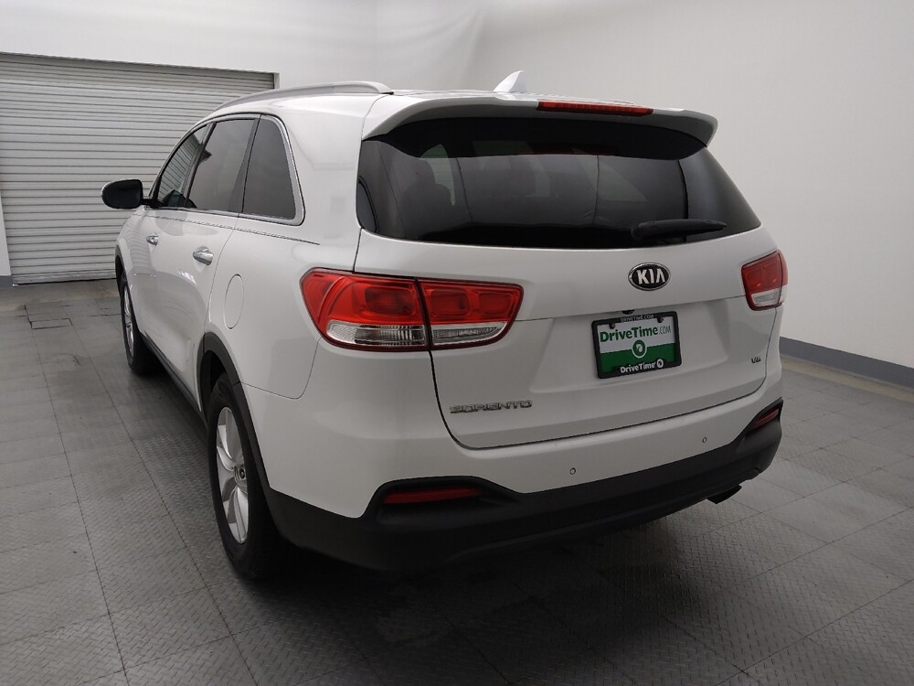 2017 Kia Sorento in San Antonio, TX 78238 - 18096007 6