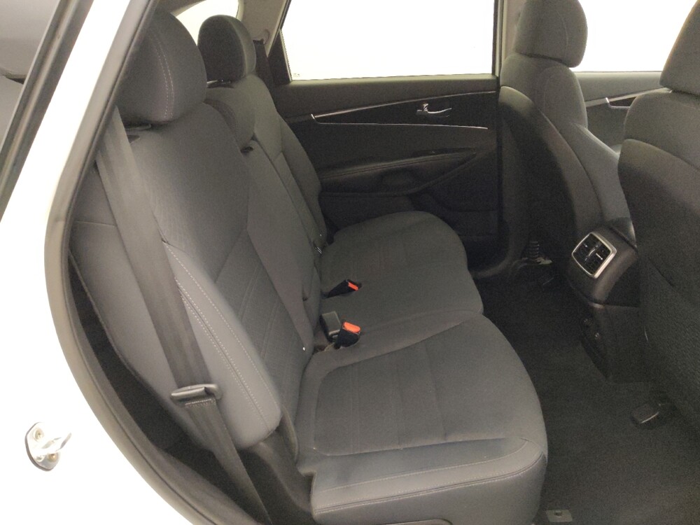 2017 Kia Sorento in San Antonio, TX 78238 - 18096007 19