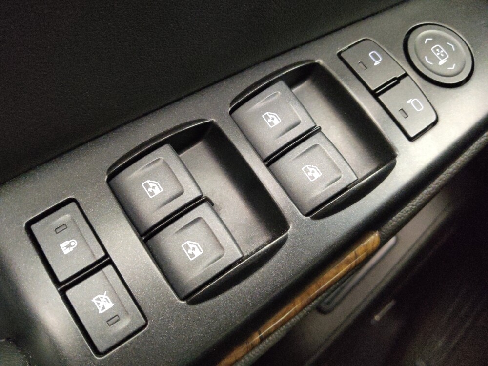 2017 Chevrolet Suburban in San Antonio, TX 78238 - 18096012 27