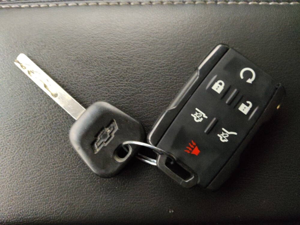 2017 Chevrolet Suburban in San Antonio, TX 78238 - 18096012 32