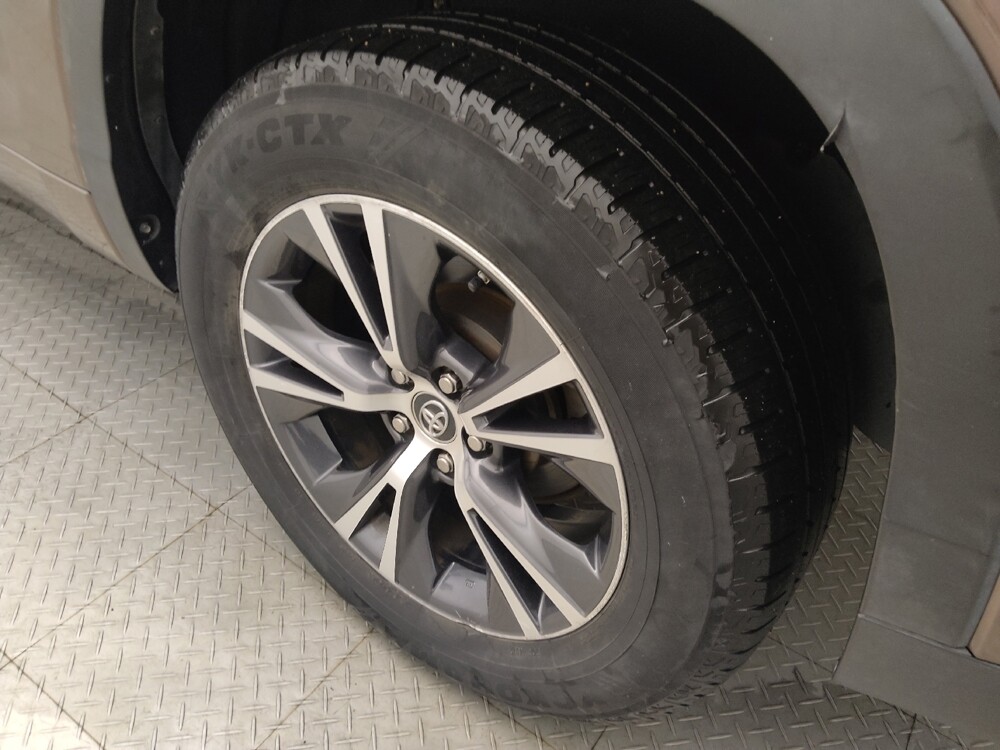 2018 Toyota Highlander in San Antonio, TX 78238 - 18096014 31