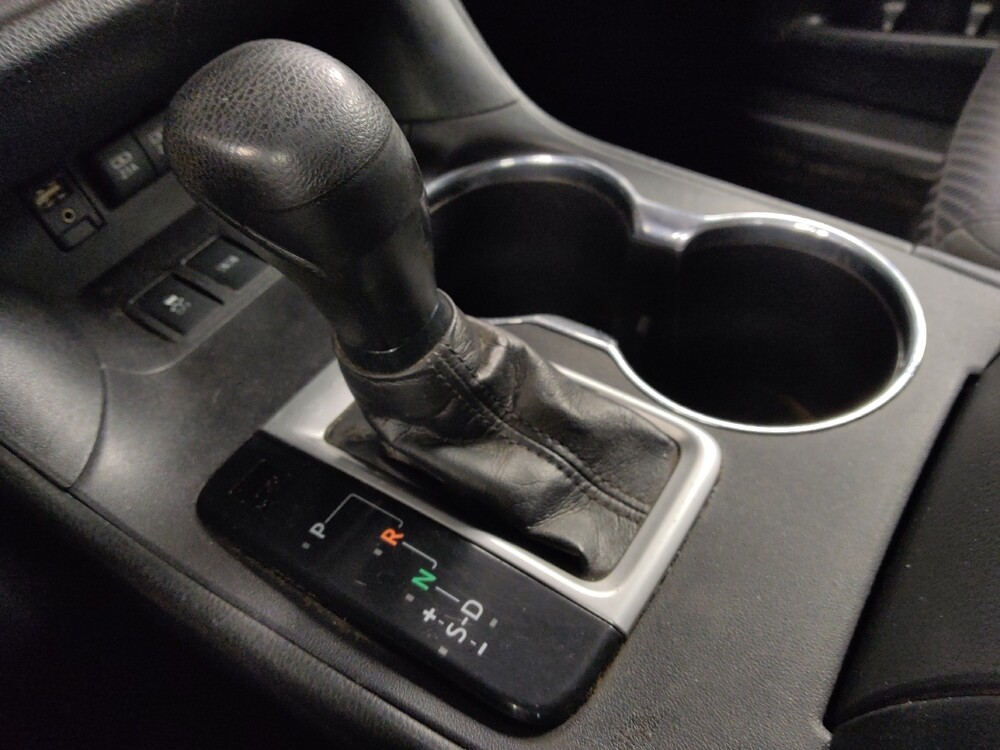 2018 Toyota Highlander in San Antonio, TX 78238 - 18096014 26