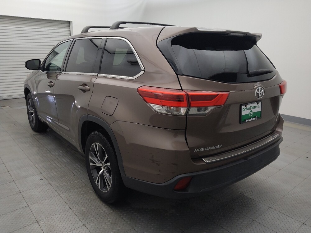 2018 Toyota Highlander in San Antonio, TX 78238 - 18096014 5