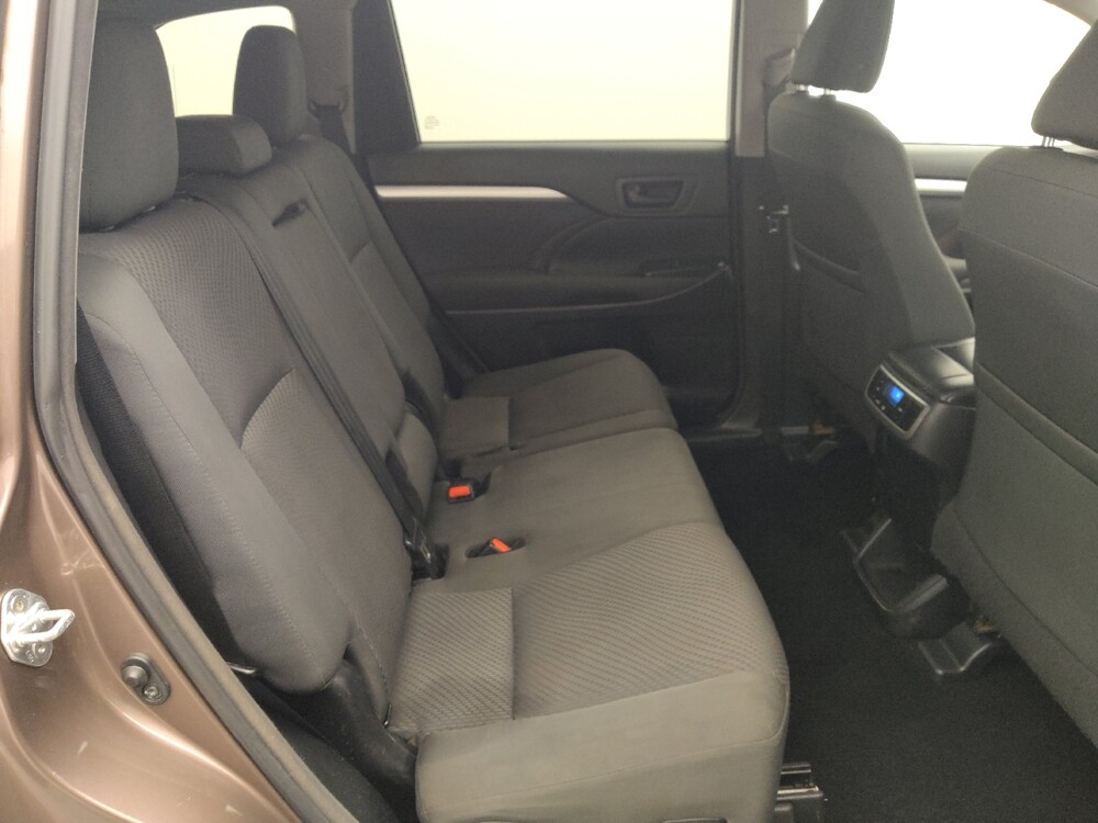 2018 Toyota Highlander in San Antonio, TX 78238 - 18096014 19