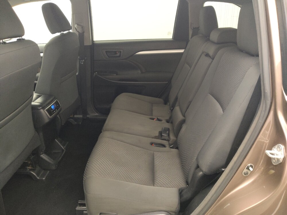 2018 Toyota Highlander in San Antonio, TX 78238 - 18096014 18