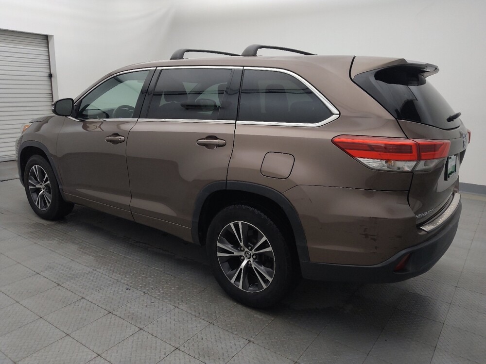 2018 Toyota Highlander in San Antonio, TX 78238 - 18096014 3