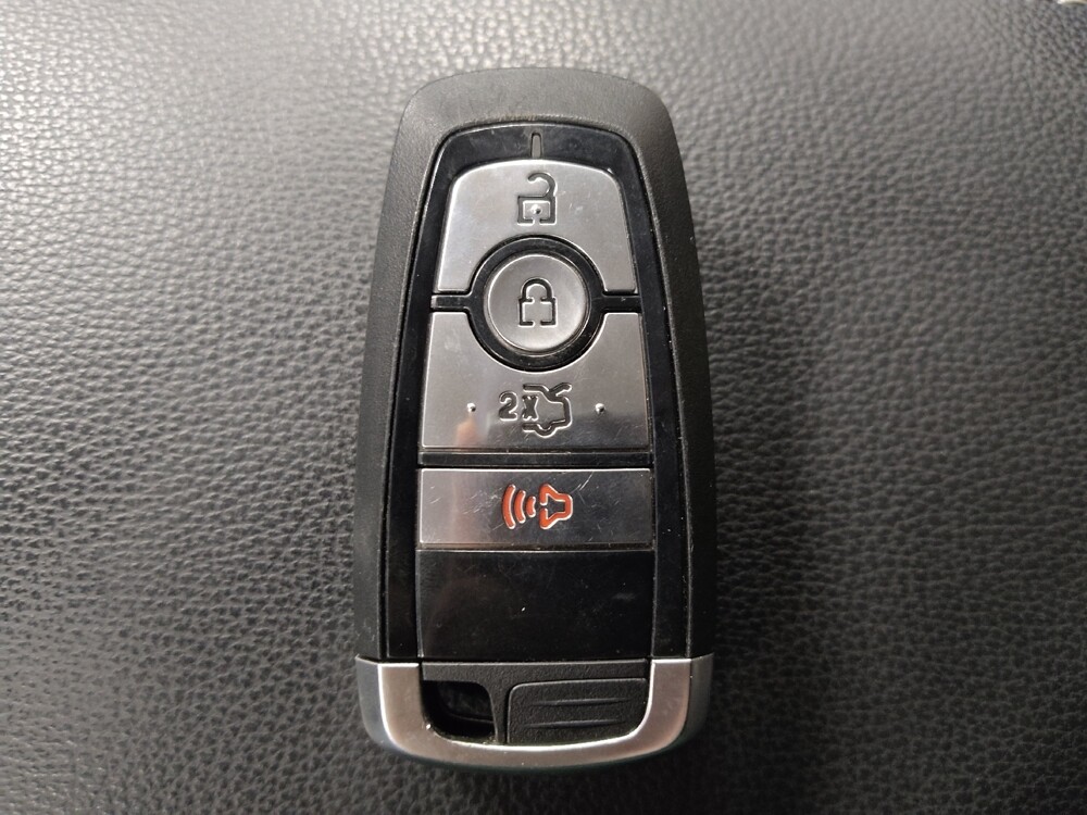 2018 Ford Fusion in Houston, TX 77060 - 18096017 32