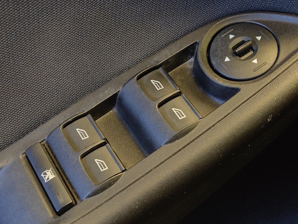 2018 Ford Focus in San Antonio, TX 78238 - 18096019 27