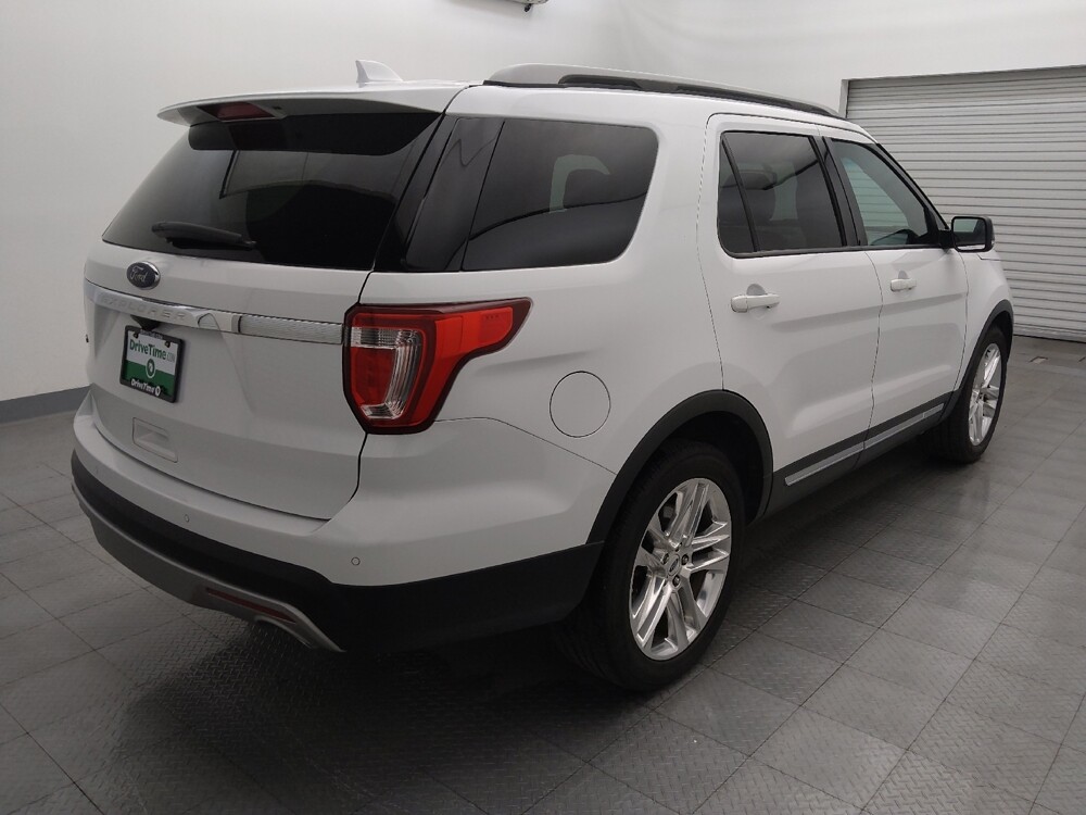 2017 Ford Explorer in Houston, TX 77034 - 18096021 9