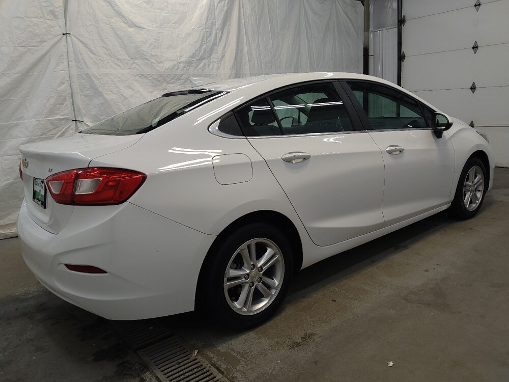 2018 Chevrolet Cruze in Cincinnati, OH 45255 - 18096022 10