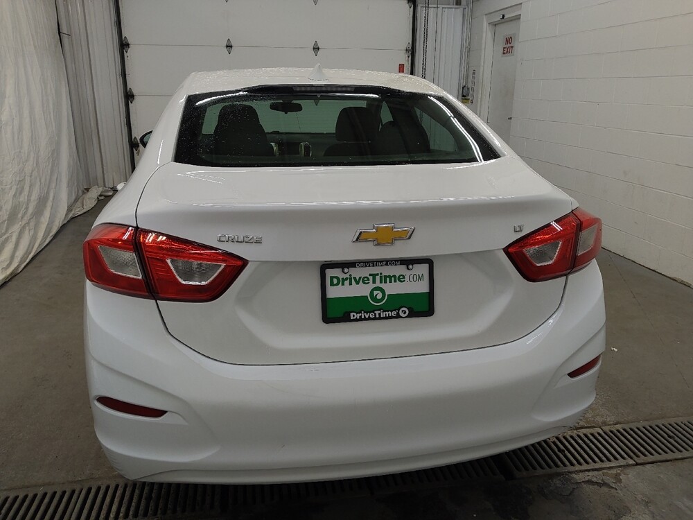 2018 Chevrolet Cruze in Cincinnati, OH 45255 - 18096022 6