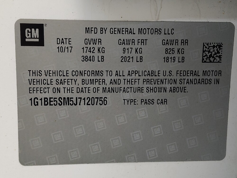 2018 Chevrolet Cruze in Cincinnati, OH 45255 - 18096022 33