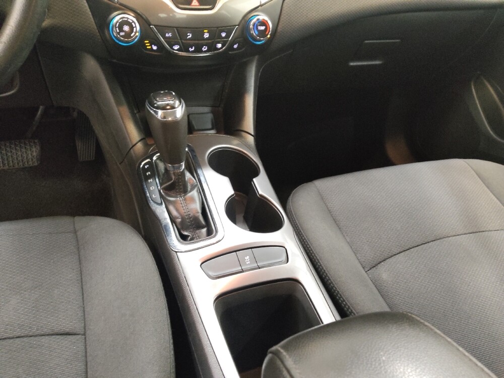 2018 Chevrolet Cruze in Cincinnati, OH 45255 - 18096022 26