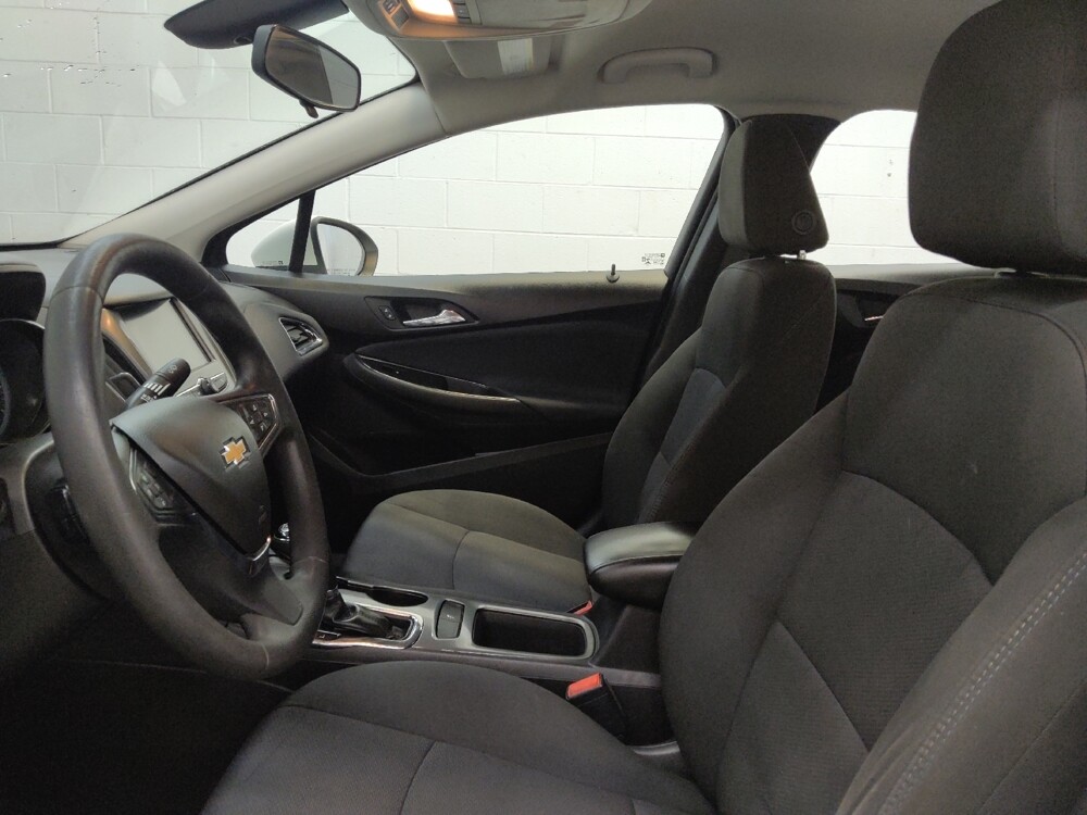 2018 Chevrolet Cruze in Cincinnati, OH 45255 - 18096022 17