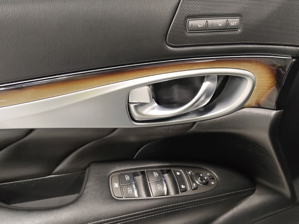 2016 INFINITI Q70 in Columbus, OH 43228 - 18096025 27