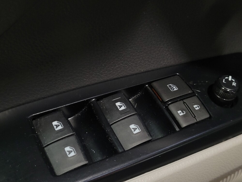 2019 Toyota Camry in Glen Burnie, MD 21061 - 18096029 27