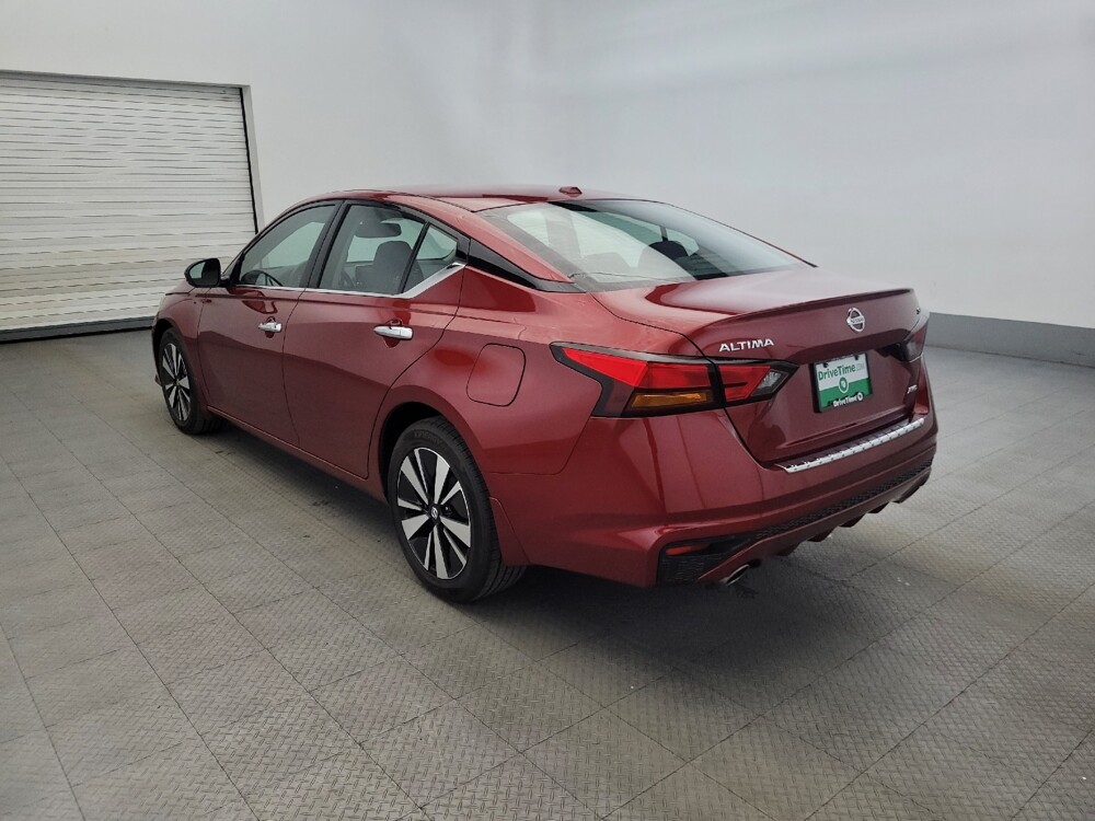 2019 Nissan Altima in Williamstown, NJ 8094 - 18096032 5