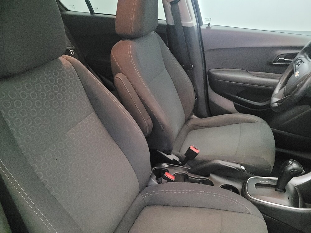 2019 Chevrolet Trax in Plymouth Meeting, PA 19462 - 18096034 21