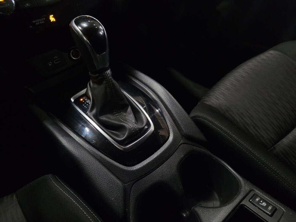 2020 Nissan Rogue in Plymouth Meeting, PA 19462 - 18096040 26