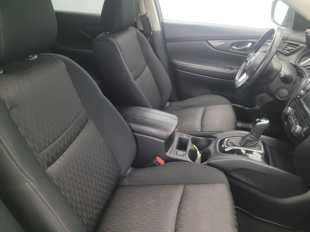 2020 Nissan Rogue in Plymouth Meeting, PA 19462 - 18096040 21