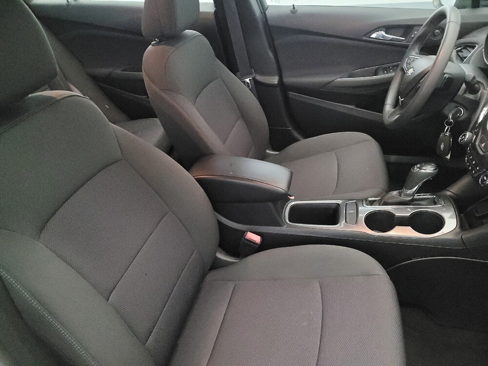 2017 Chevrolet Cruze in Allentown, PA 18103 - 18096043 21