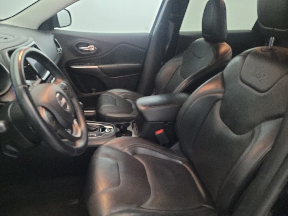 2019 Jeep Cherokee in Newport News, VA 23601 - 18096047 17