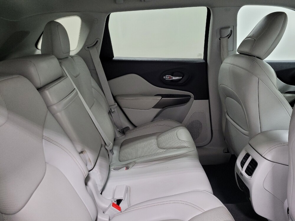 2019 Jeep Cherokee in Pittsburgh, PA 15236 - 18096060 19